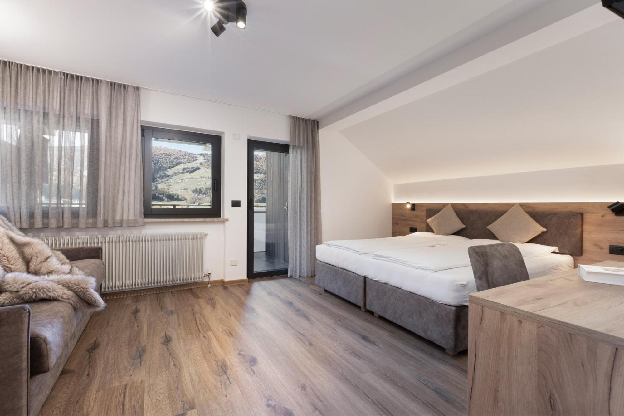 Family Aparthotel Winklwiese Olang Buitenkant foto