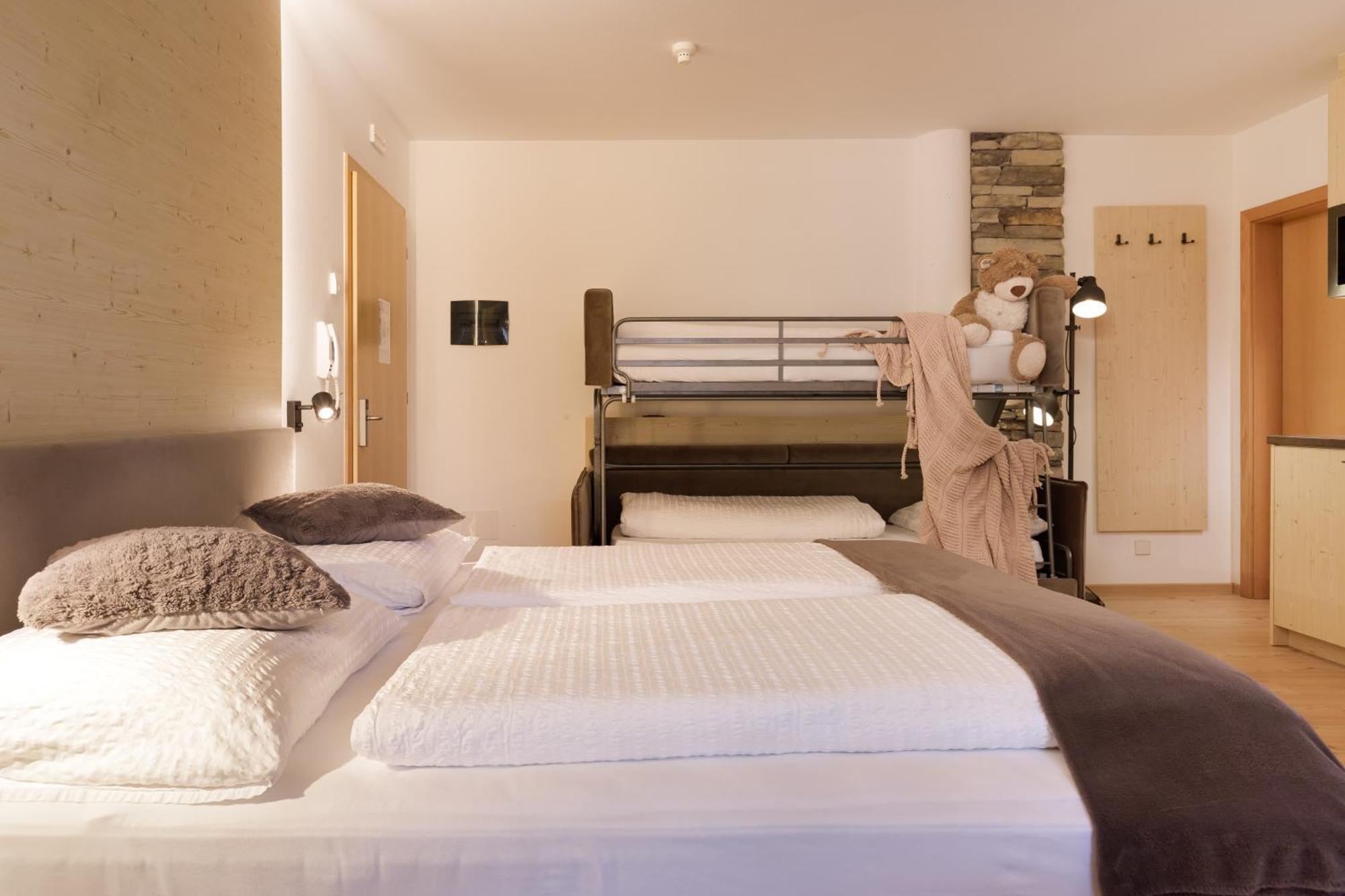 Family Aparthotel Winklwiese Olang Buitenkant foto